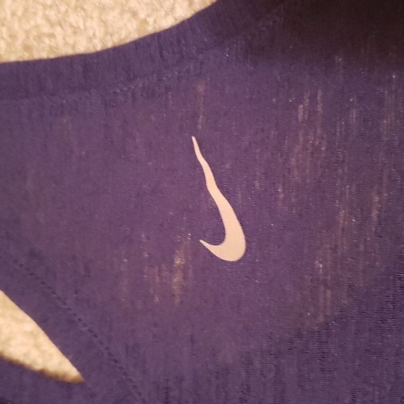 Nike Women's Tank - Picture 5 of 10